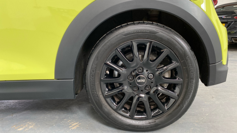 MINI Convertible 1.5 Cooper Classic Premium 2dr Auto Petrol Convertible